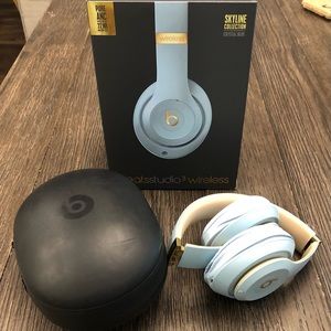 Beats Studio3 Wireless Over Ear Headphones